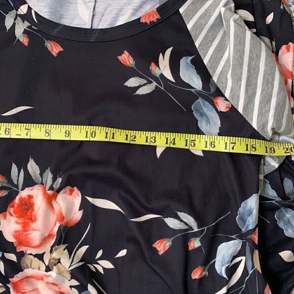 Boutique size large black  floral dress - Picture 4 of 4